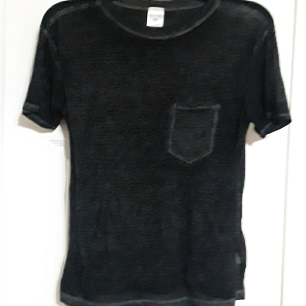 NO BOUNDARIES TEE SHIRT